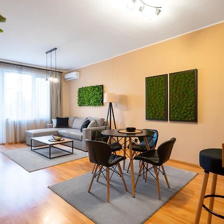 Cosy Green Apt Close To Macedonia Square Sofia Exterior foto