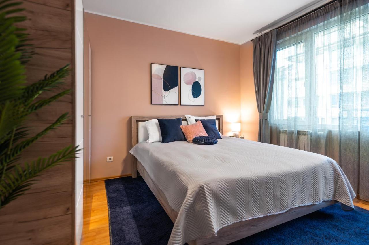 Cosy Green Apt Close To Macedonia Square Sofia Exterior foto