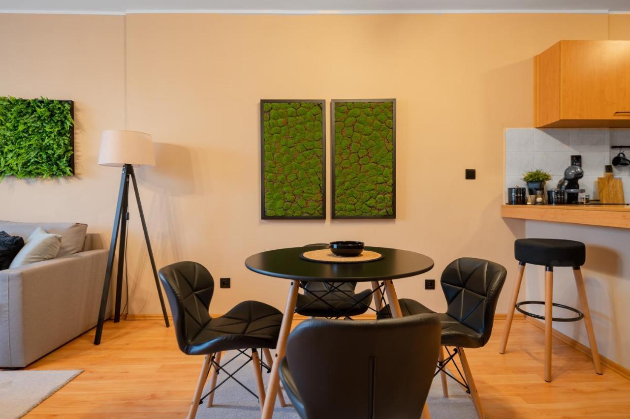 Cosy Green Apt Close To Macedonia Square Sofia Exterior foto
